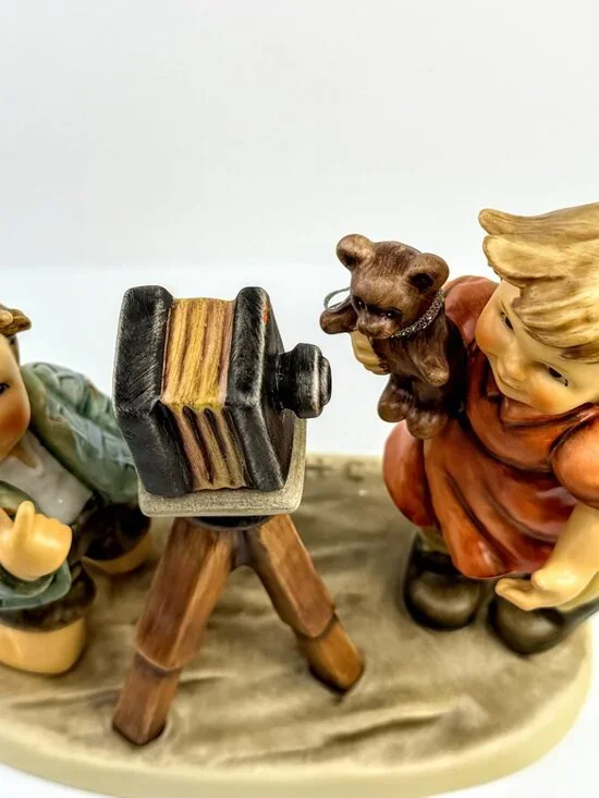 Hummel schnappschüsse camera ready figurine #2132 TMK-8 A920 - Picture 5 of 6